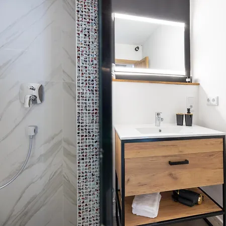 Belnoir By Bright Apartahotel